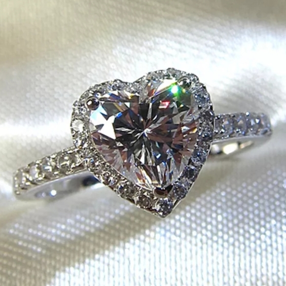 Stunning Sterling Silver 925 Heart ❤️ Ring - Picture 3 of 7